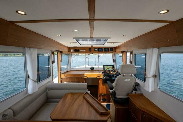 800k    900k OB Stock 8 32ft Targa Yacht For Sale