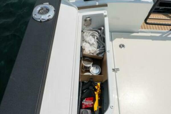 800k    900k OB Stock 8 32ft Targa Yacht For Sale