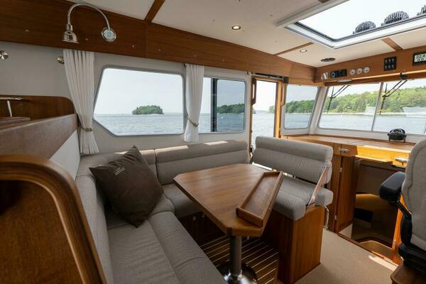 800k    900k OB Stock 8 32ft Targa Yacht For Sale