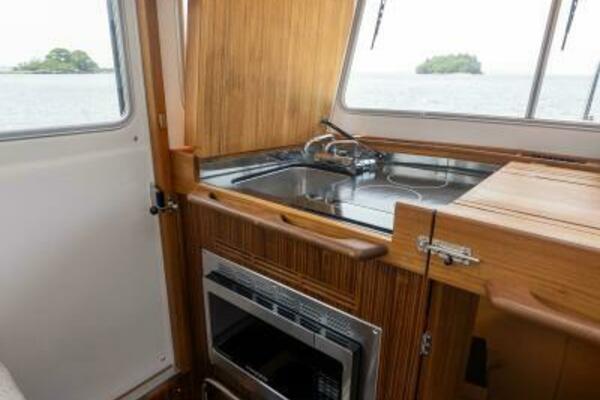 800k    900k OB Stock 8 32ft Targa Yacht For Sale