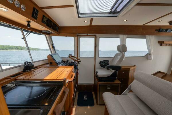 800k    900k OB Stock 8 32ft Targa Yacht For Sale