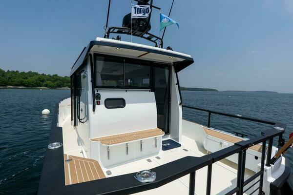 800k    900k OB Stock 8 32ft Targa Yacht For Sale
