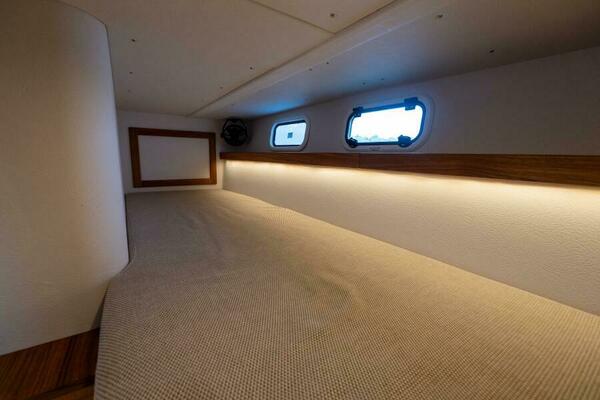 800k    900k OB Stock 8 32ft Targa Yacht For Sale