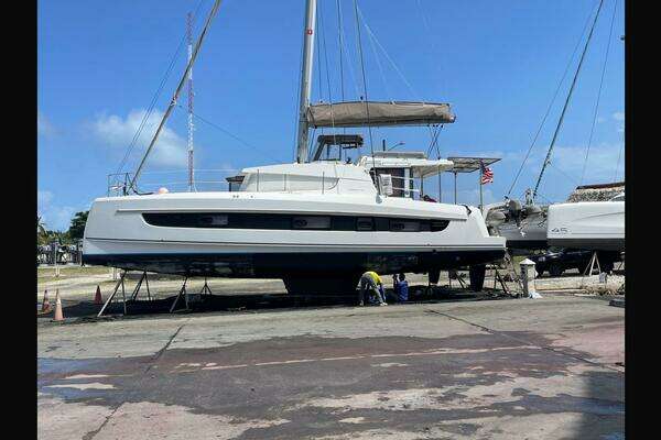 Bali 4.2 Yacht For Sale