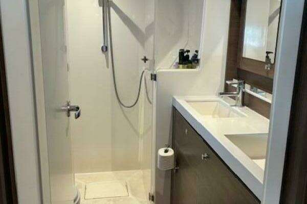 Bali 4.2 Yacht For Sale