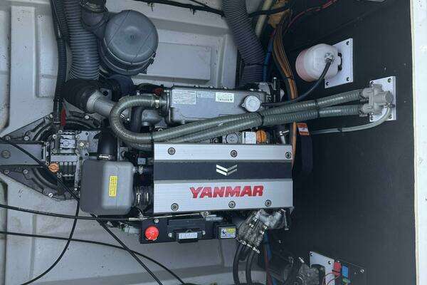 Bali 4.2 Yacht For Sale