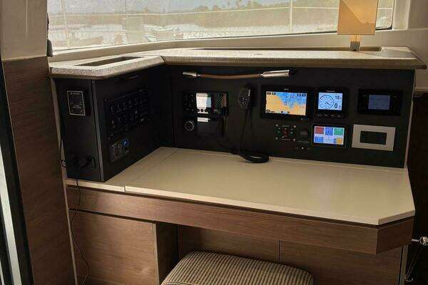 Bali 4.2 Yacht For Sale