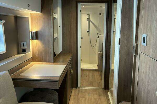 Bali 4.2 Yacht For Sale