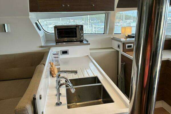 Bali 4.2 Yacht For Sale