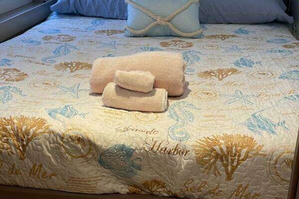 Bali 4.2 Yacht For Sale