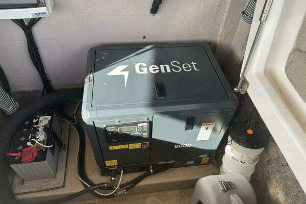 Bali 4.2 Yacht For Sale