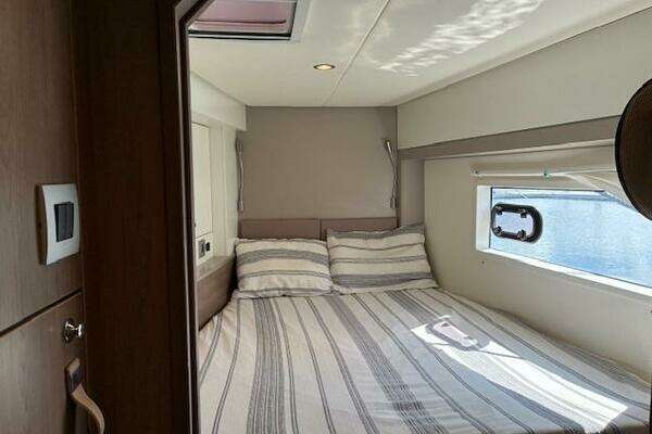 Bali 4.2 Yacht For Sale