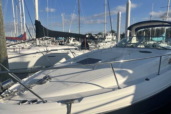 2005 Sea Ray 320 Sundancer