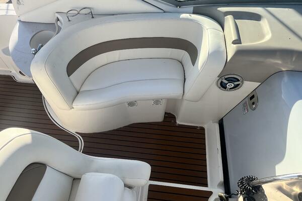 2005 Sea Ray 320 Sundancer