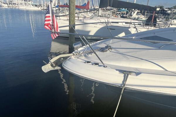 2005 Sea Ray 320 Sundancer