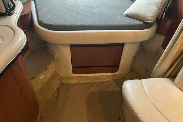 Photo of the 2005 Sea Ray 320 Sundancer "Miss Adventures"