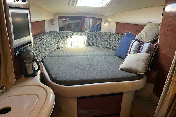 Photo of the 2005 Sea Ray 320 Sundancer "Miss Adventures"