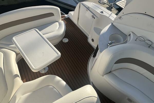 2005 Sea Ray 320 Sundancer