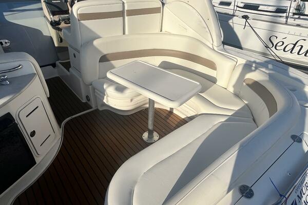 2005 Sea Ray 320 Sundancer