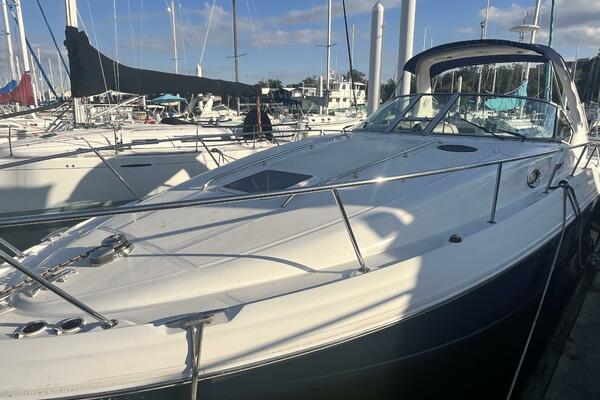 2005 Sea Ray 320 Sundancer