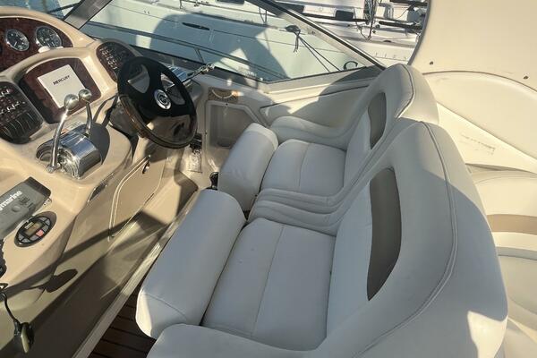 2005 Sea Ray 320 Sundancer