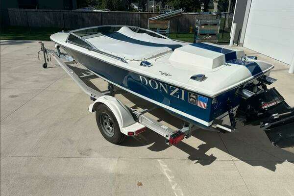 1986 Donzi 18