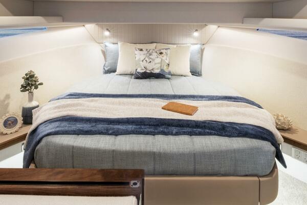 Riviera 4300 SE Image 017