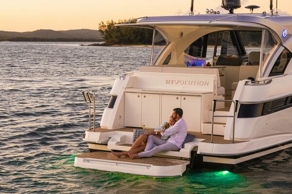 Riviera 4300 SE Image 07