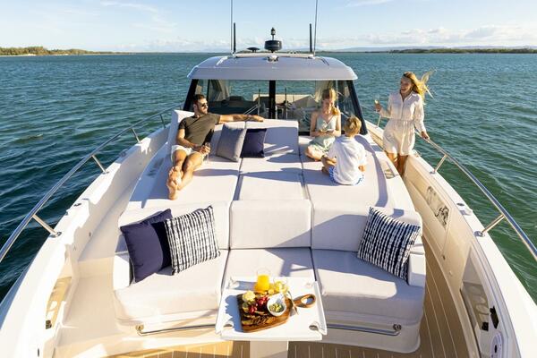 Riviera 4300 SE Image 04