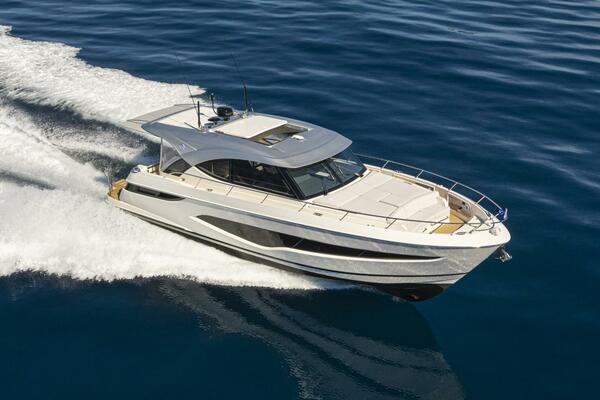 Riviera 4300 SE Image 09