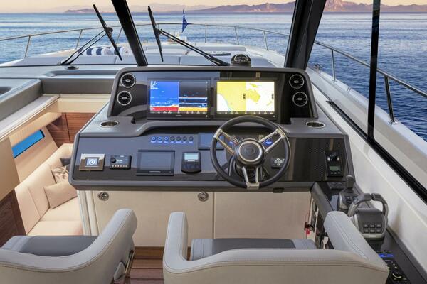 Riviera 4300 SE Image 014