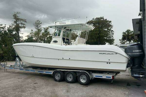 32-ft-World Cat-2018-320 CC- Naples Florida United States  yacht for sale
