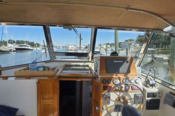 Photo of the 2000 Bruckmann 30 "MOONDANCE"