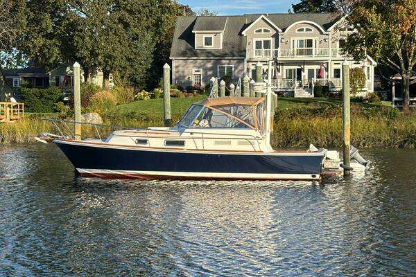 Photo of the 2000 Bruckmann 30 "MOONDANCE"