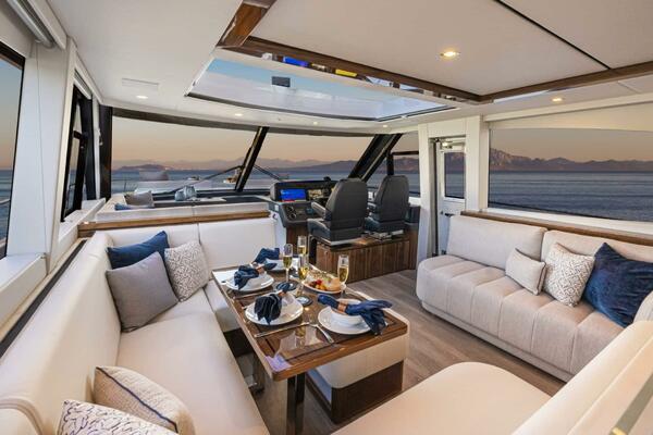 Riviera 6800 Sport Yacht PE Saloon 02 Scaled (1)