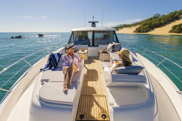 Riviera 6800 Sport Yacht PE Foredeck 01 Scaled (1)