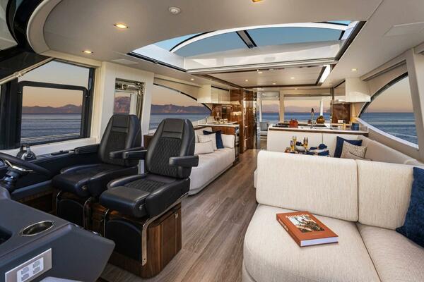 Riviera 6800 Sport Yacht PE Saloon 04 Scaled (1)