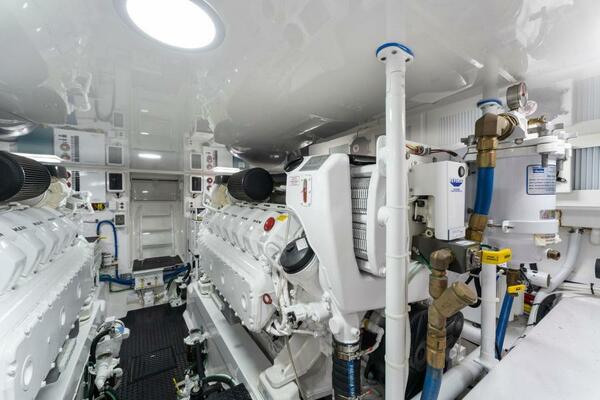 Hammerheads 54ft Viking Yacht For Sale