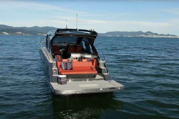 Evolve  Yacht For Sale