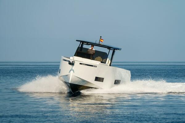 42ft De Antonio Yacht For Sale