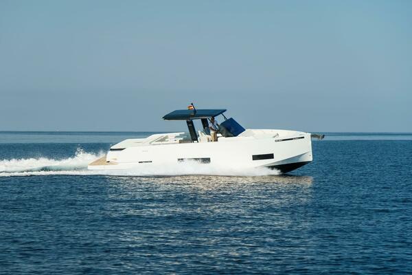 42ft De Antonio Yacht For Sale