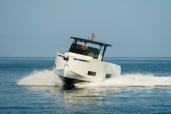 42ft De Antonio Yacht For Sale