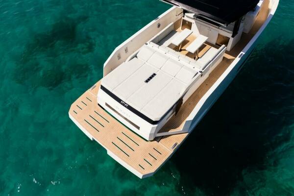 42ft De Antonio Yacht For Sale