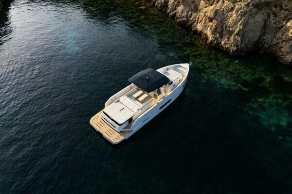 42ft De Antonio Yacht For Sale