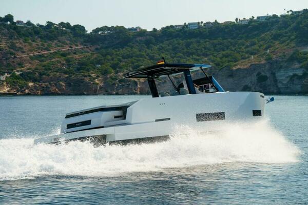 42ft De Antonio Yacht For Sale