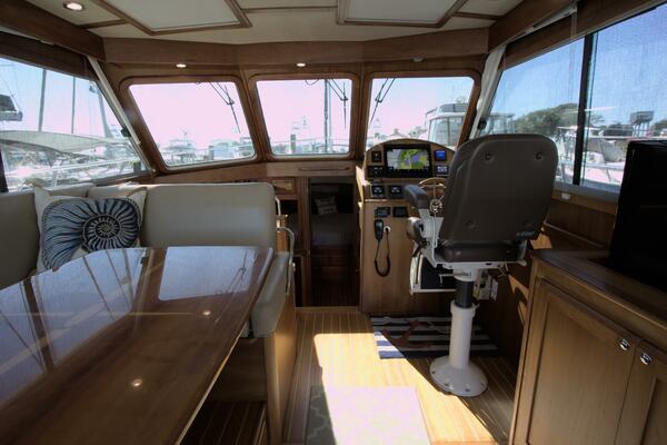FLIGHT LEVEL ZERO 38ft Sabre Yacht For Sale