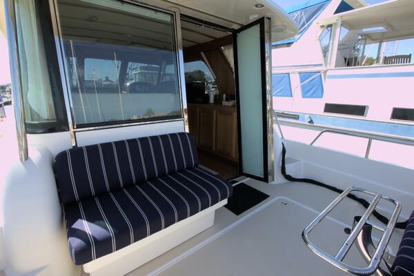 FLIGHT LEVEL ZERO 38ft Sabre Yacht For Sale