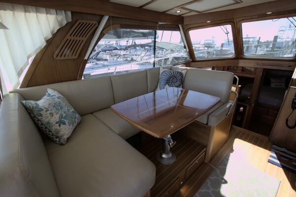 FLIGHT LEVEL ZERO 38ft Sabre Yacht For Sale