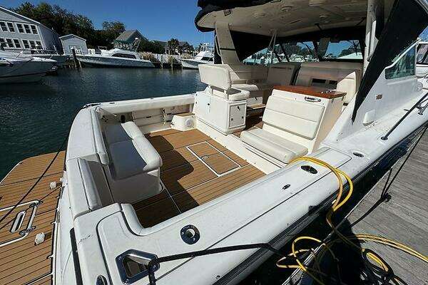 Photo of the 2000 Tiara Yachts 3500 Open "Music Is Her Name"