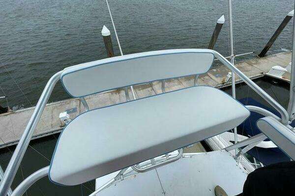 Hatteras 45 Convertible Yacht For Sale